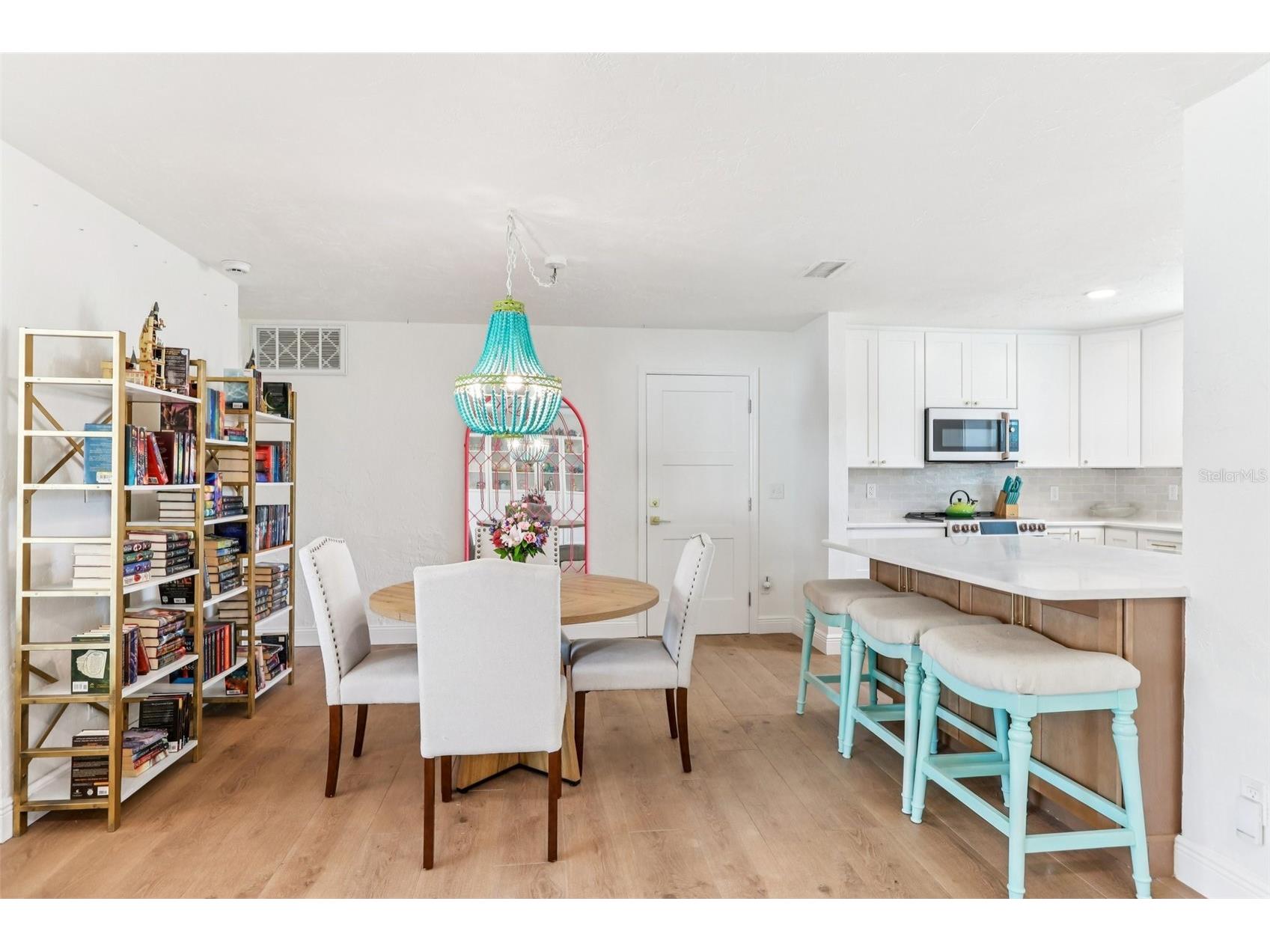 6950 Grande Vista Way S Saint Petersburg FL 33707 TB8484896 image10