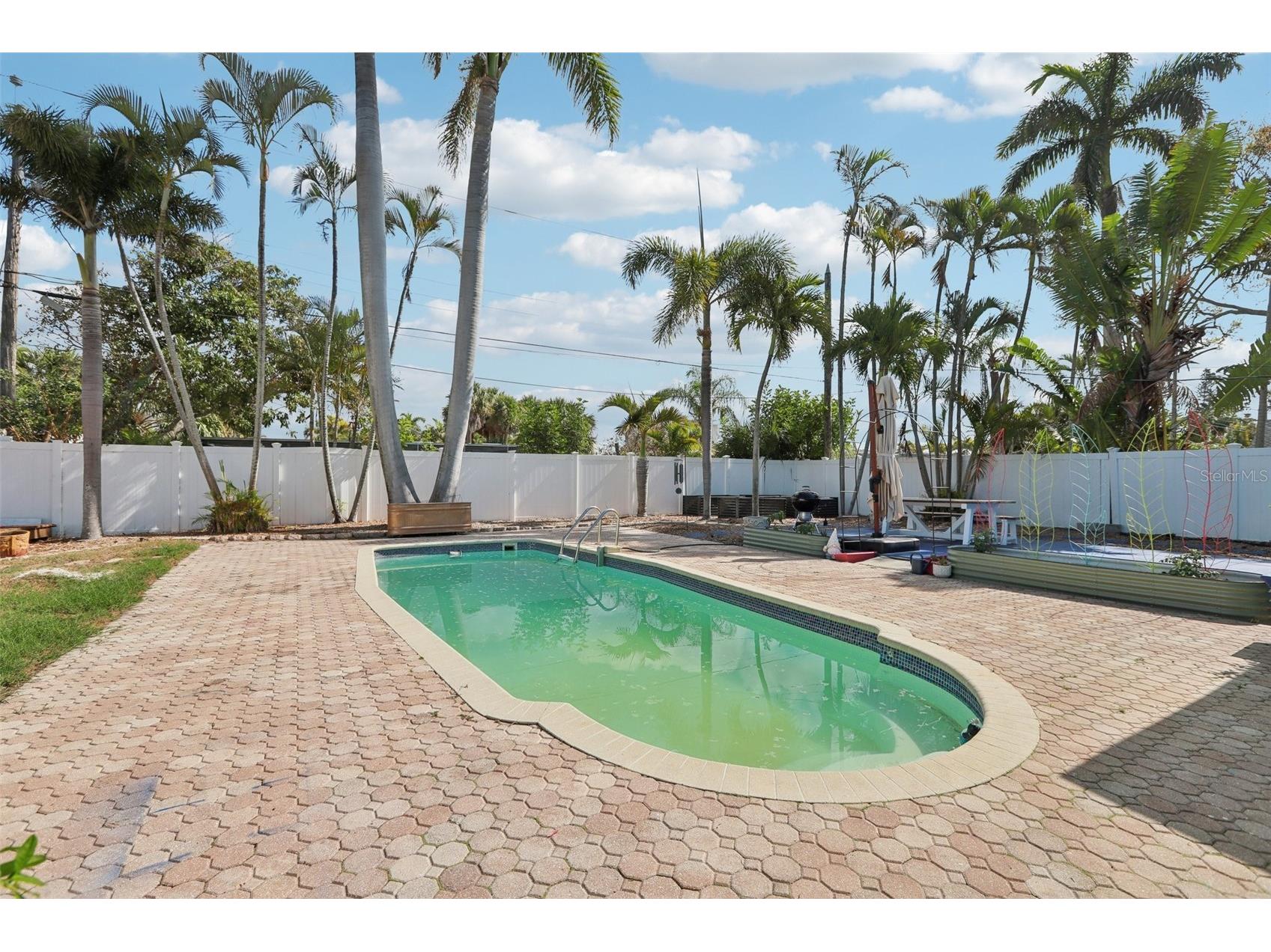 6950 Grande Vista Way S Saint Petersburg FL 33707 TB8484896 image2