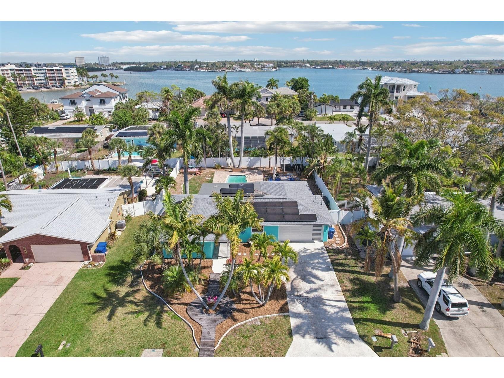 6950 Grande Vista Way S Saint Petersburg FL 33707 TB8484896 image30
