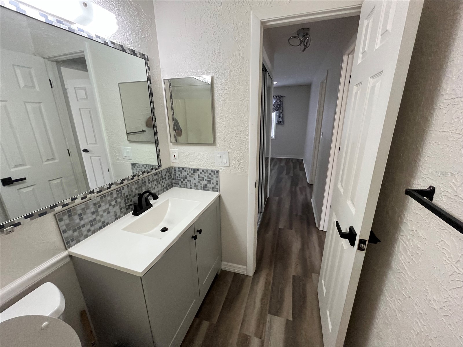 6950 Rosemont Drive #A&B Englewood FL 34224 - MARCH WATERWAY C7523776 image3