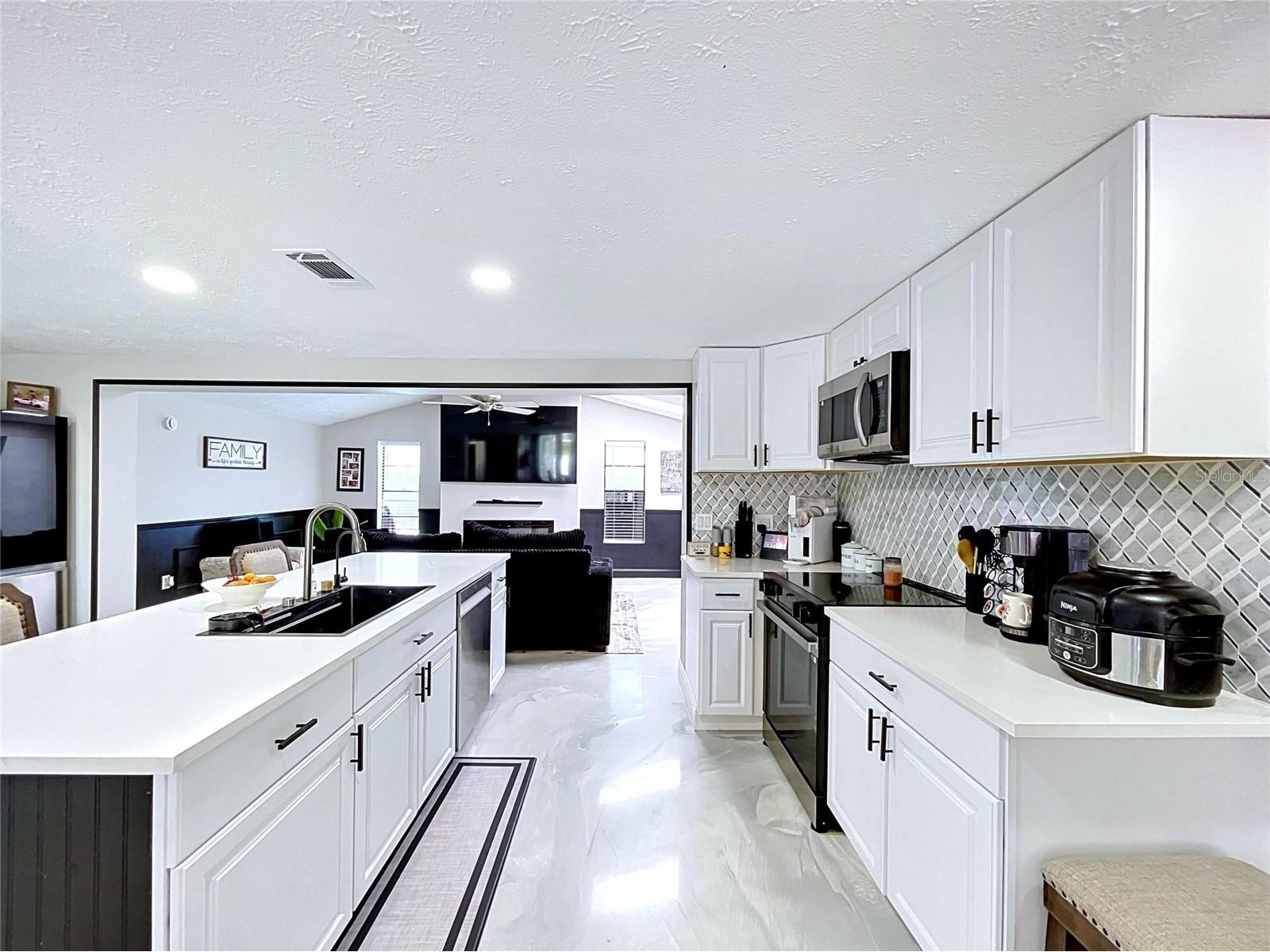 6950 Southwind Drive Hudson FL 34667 TB8507935 image4