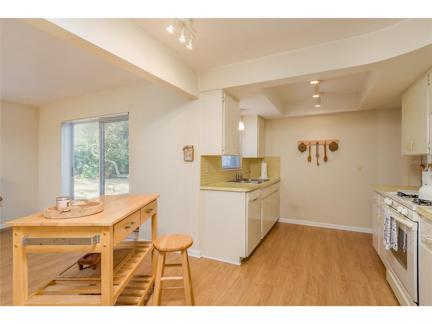 6952 122nd Street Seminole FL 33772 TB8469873 image11