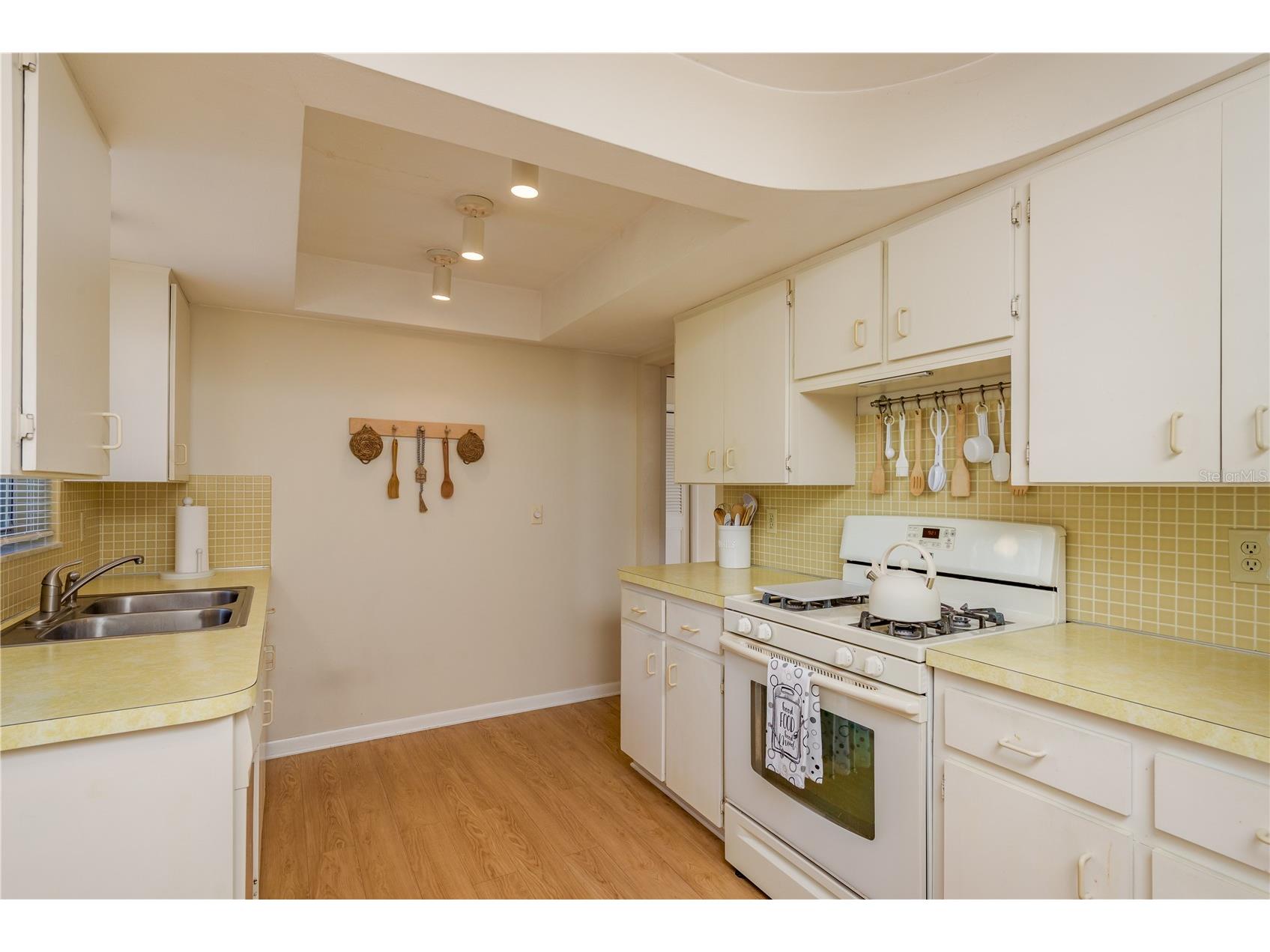 6952 122nd Street Seminole FL 33772 TB8469873 image12
