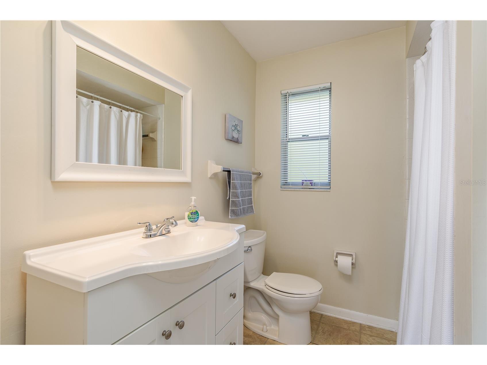 6952 122nd Street Seminole FL 33772 TB8469873 image16