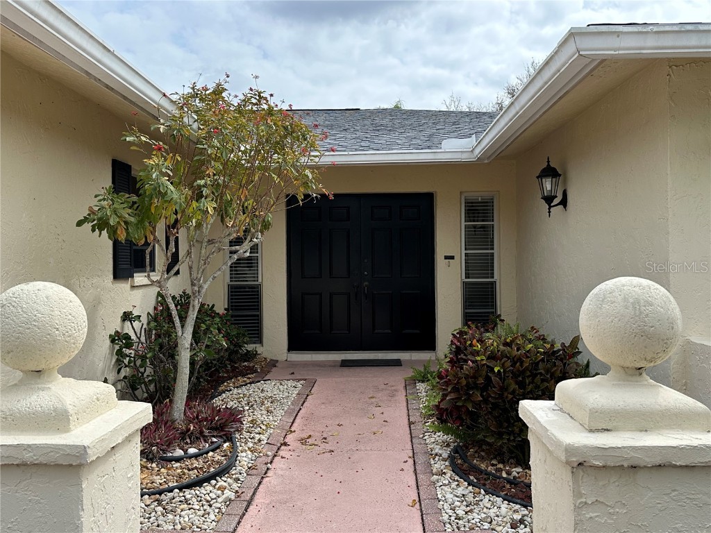 6954 W Country Club Dr N Sarasota FL 34243 A4600241 image1