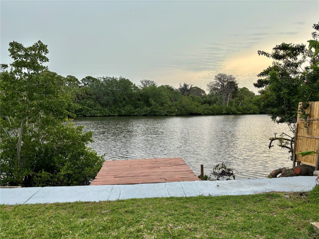 6959 Edgewater Drive New Port Richey FL 34652 W7863410 image1