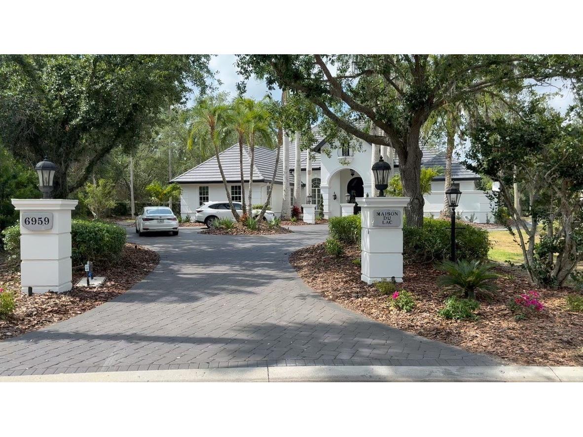 6959 Westchester Circle Lakewood Ranch FL 34202 A4656620 image2