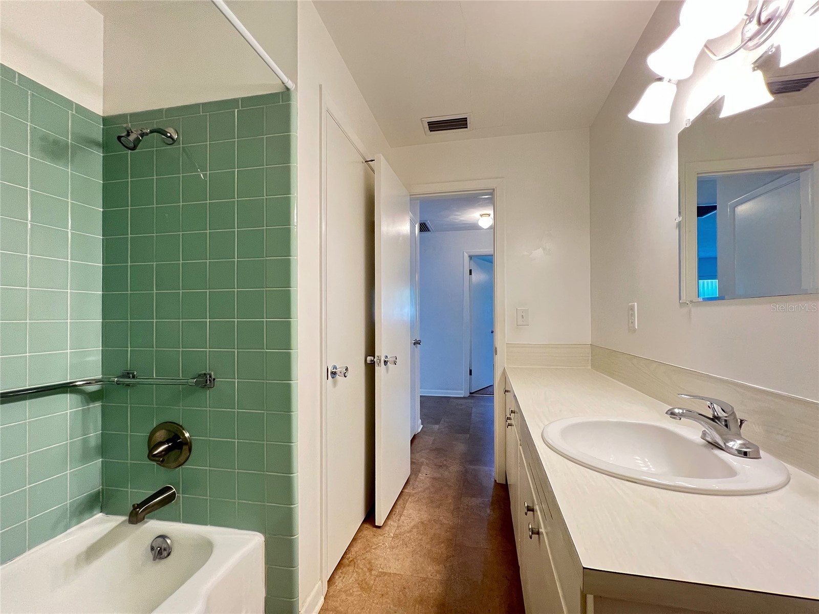 696 Avenue C SE Winter Haven FL 33880 P4937590 image13