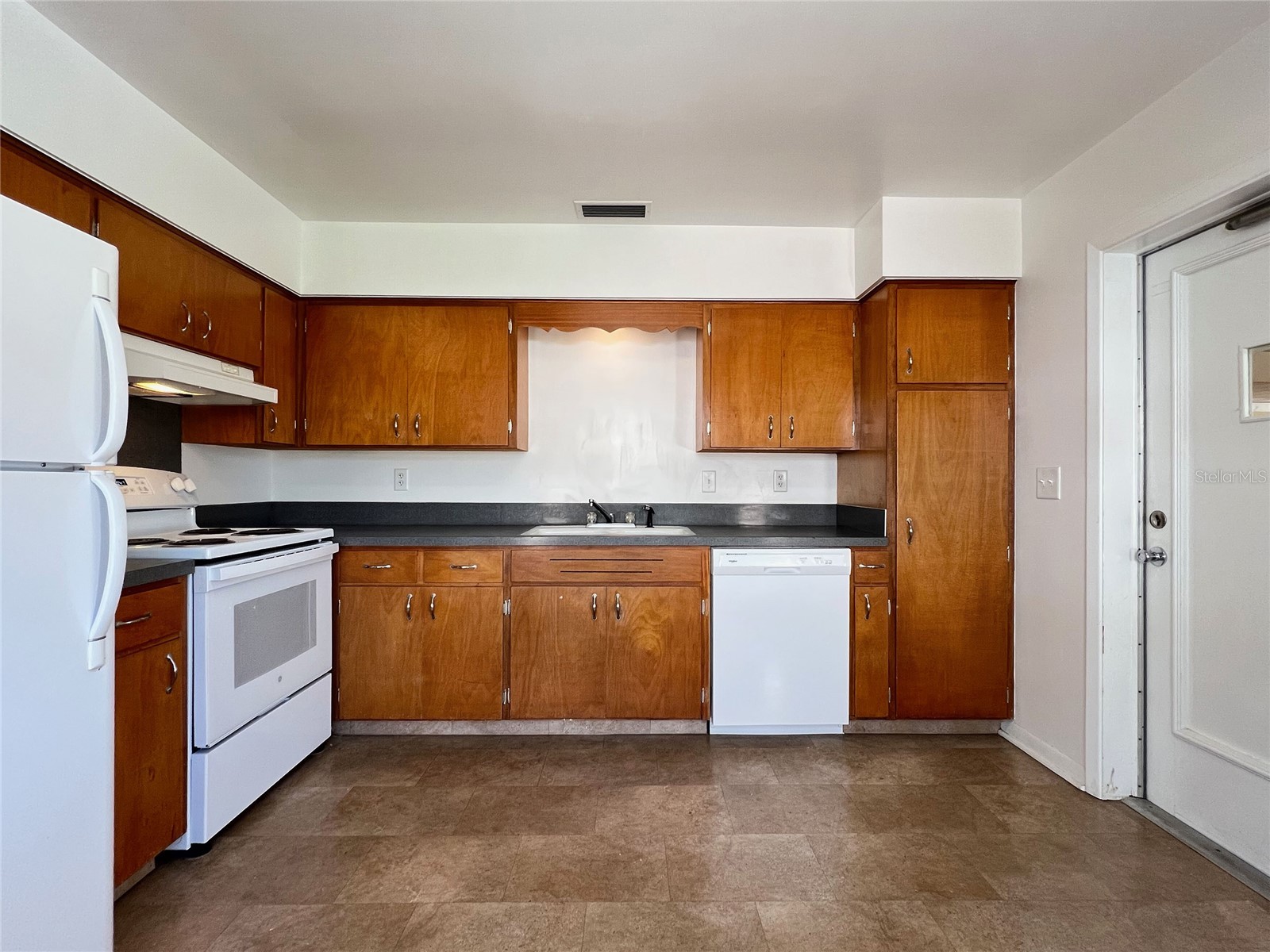 696 Avenue C SE Winter Haven FL 33880 P4937590 image8