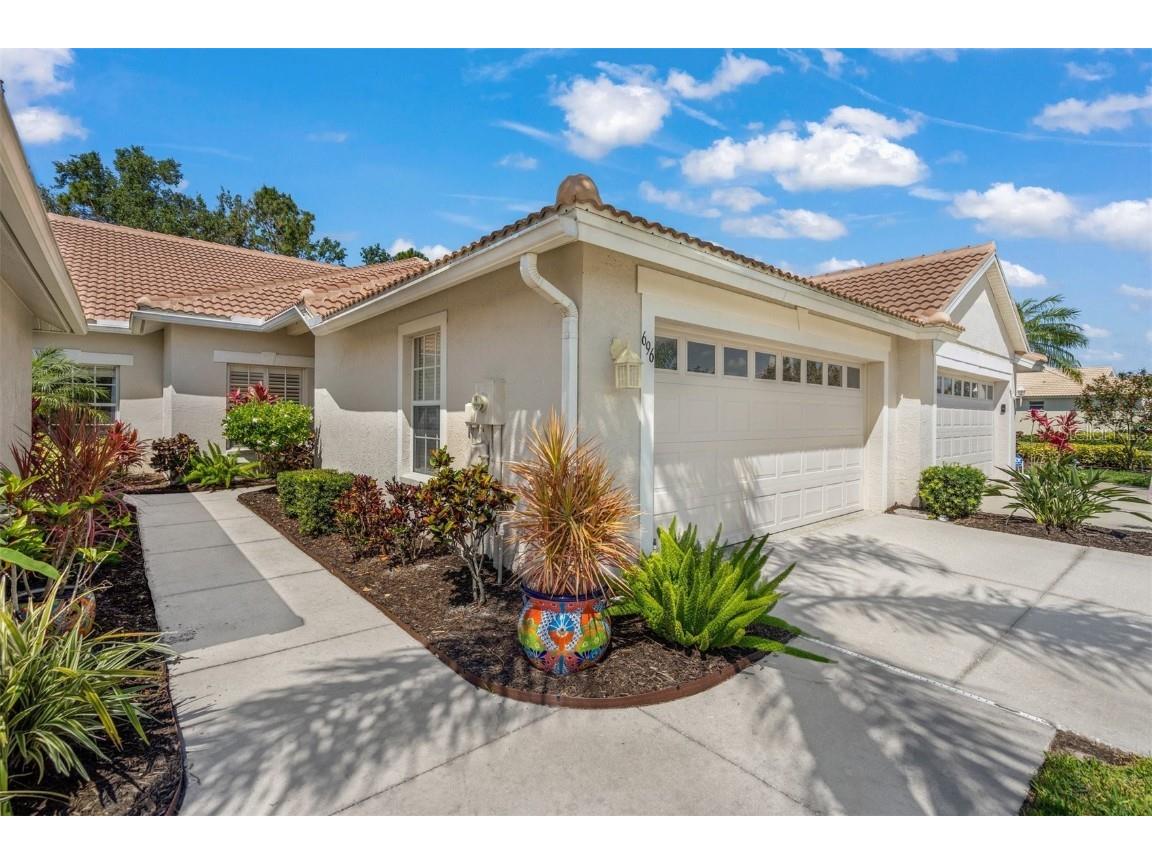 696 Back Nine Drive Venice FL 34285 N6126607 image1