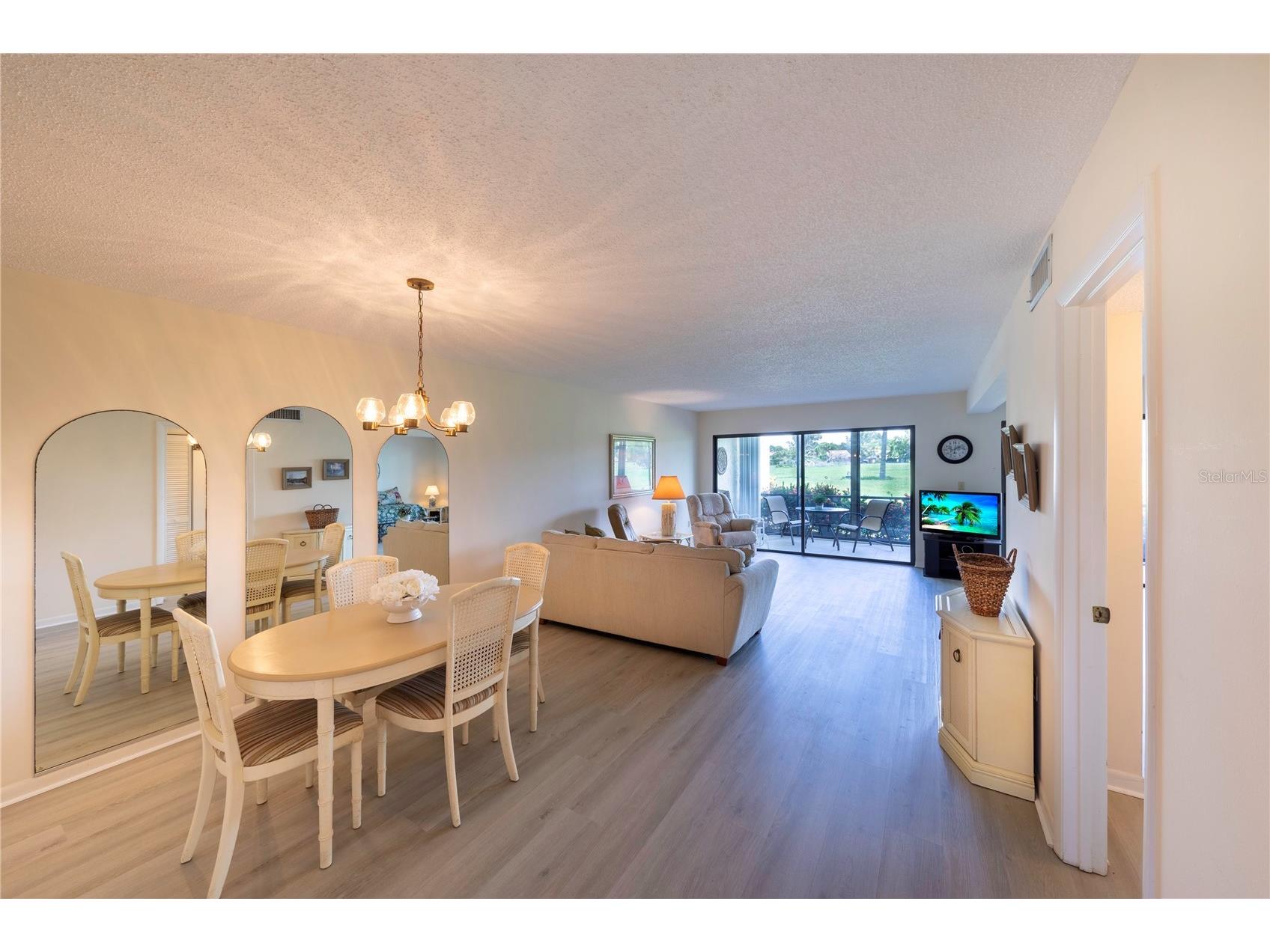 696 Bird Bay Drive W #138 Venice FL 34285 N6142898 image4