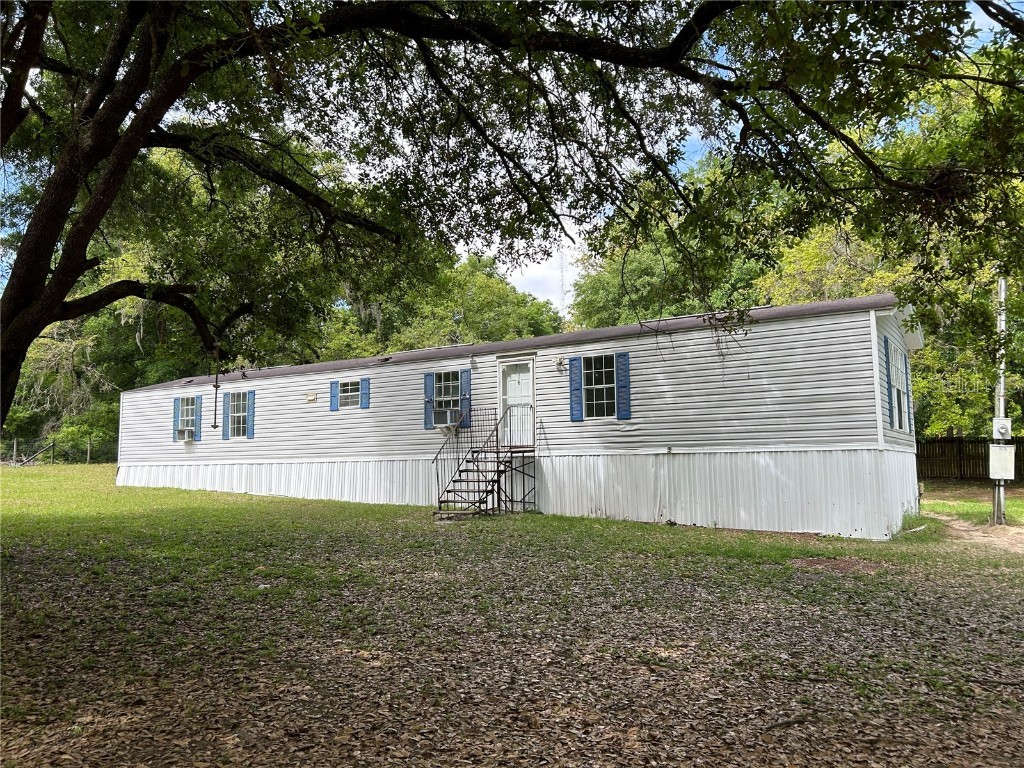 696 NE 155th Court Williston FL 32696 OM676138 image1