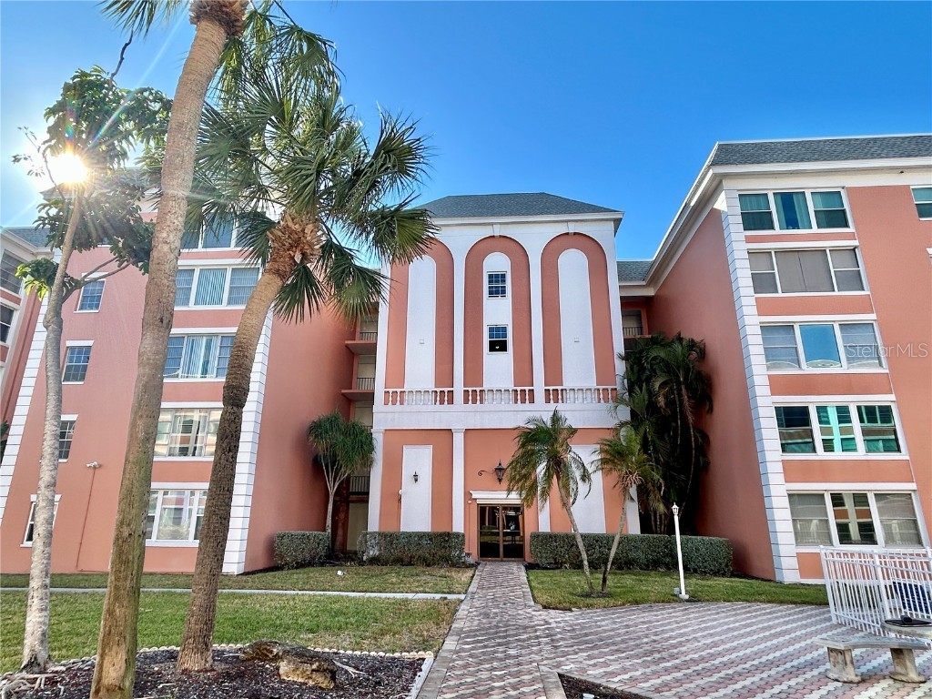 6960 20th Avenue N #301 Saint Petersburg FL 33710 TB8450197 image1