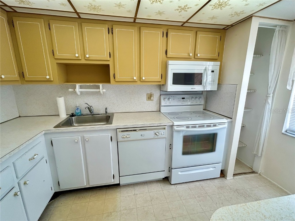 6960 20th Avenue N #301 Saint Petersburg FL 33710 TB8450197 image15