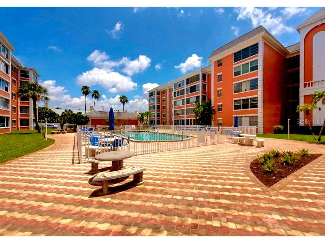 6960 20th Avenue N #302 Saint Petersburg FL 33710 TB8465179 image3