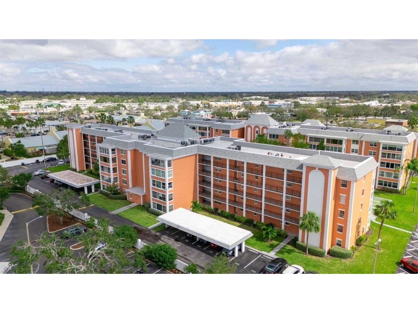 6960 20th Avenue N #405 Saint Petersburg FL 33710 TB8353569 image1