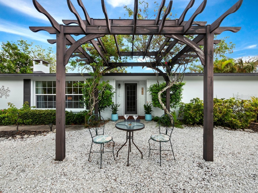 6960 Poinsetta Avenue Longboat Key FL 34228 A4583722 image1