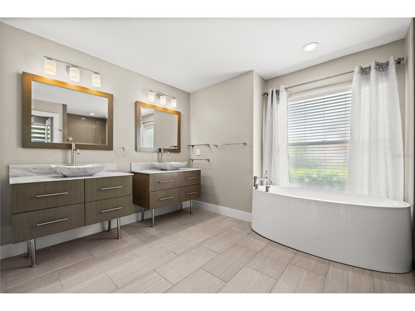 6960 Stetson Street Circle Sarasota FL 34243 A4685785 image15