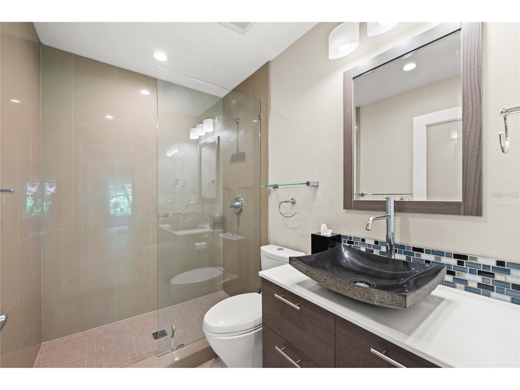 6960 Stetson Street Circle Sarasota FL 34243 A4685785 image21