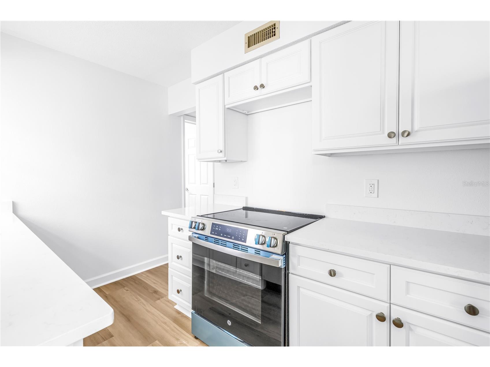 6960 Sunset Drive S #1B South Pasadena FL 33707 TB8502966 image9