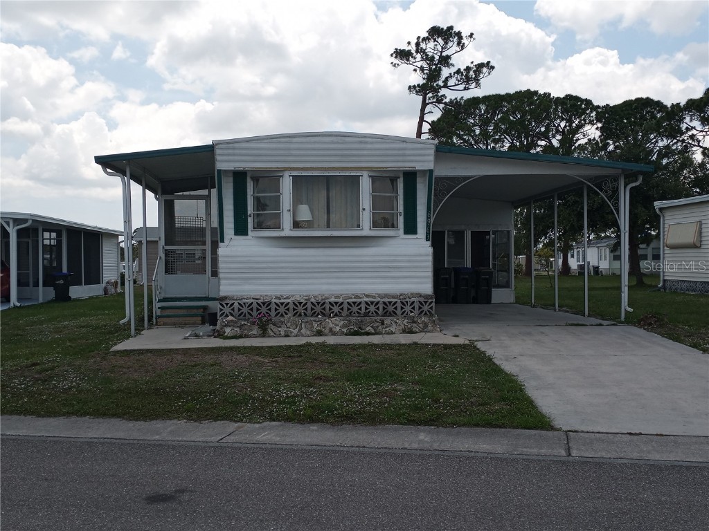 6963 Hikina Drive North Port FL 34287 C7475506 image1