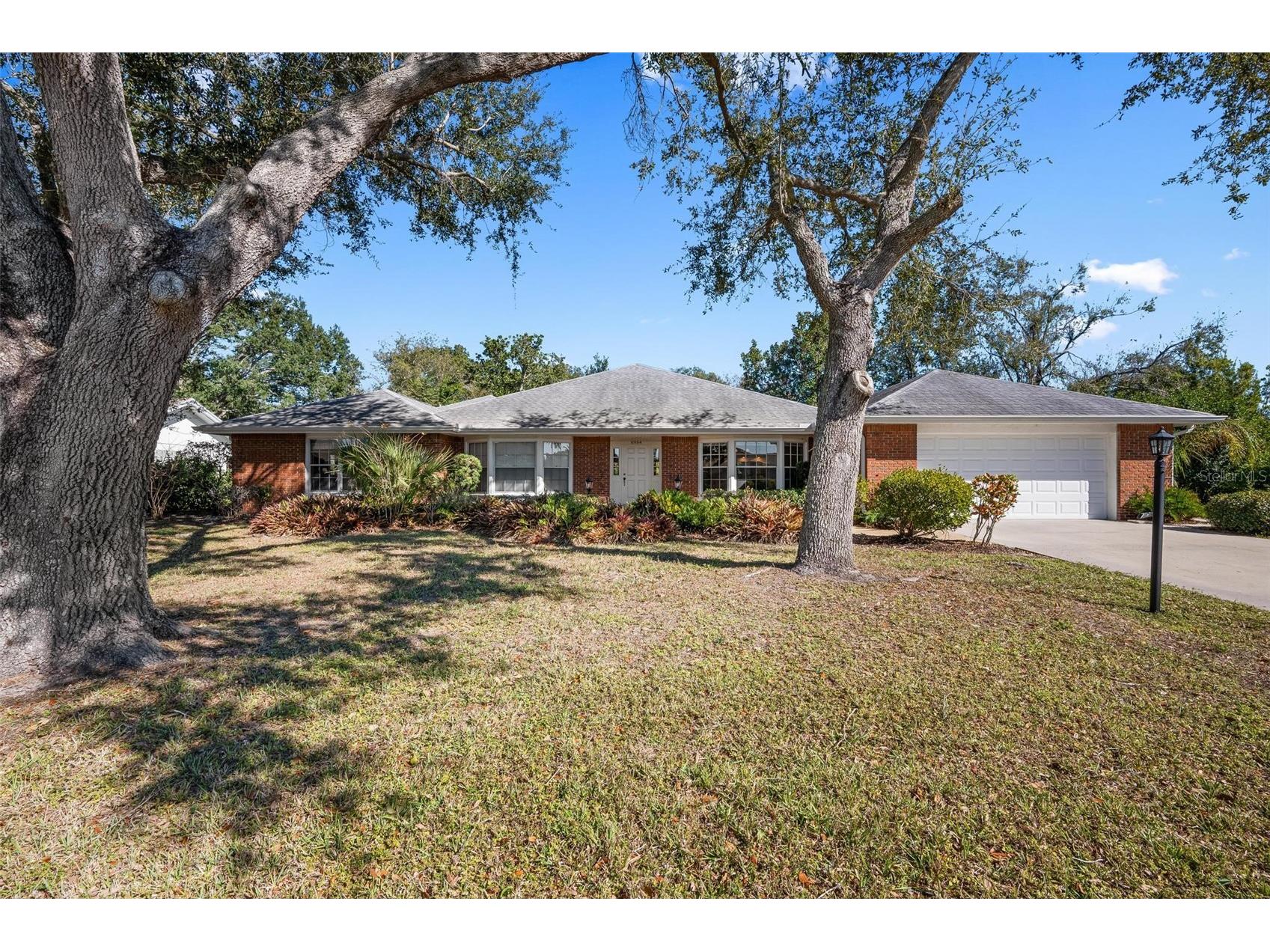 6964 Country Lakes Circle Sarasota FL 34243 A4679034 image1