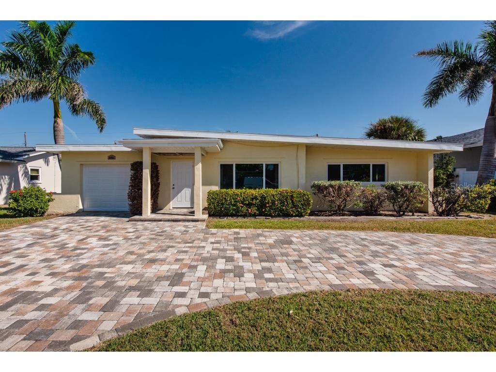 6964 Grande Vista Way S Saint Petersburg FL 33707 TB8442554 image1