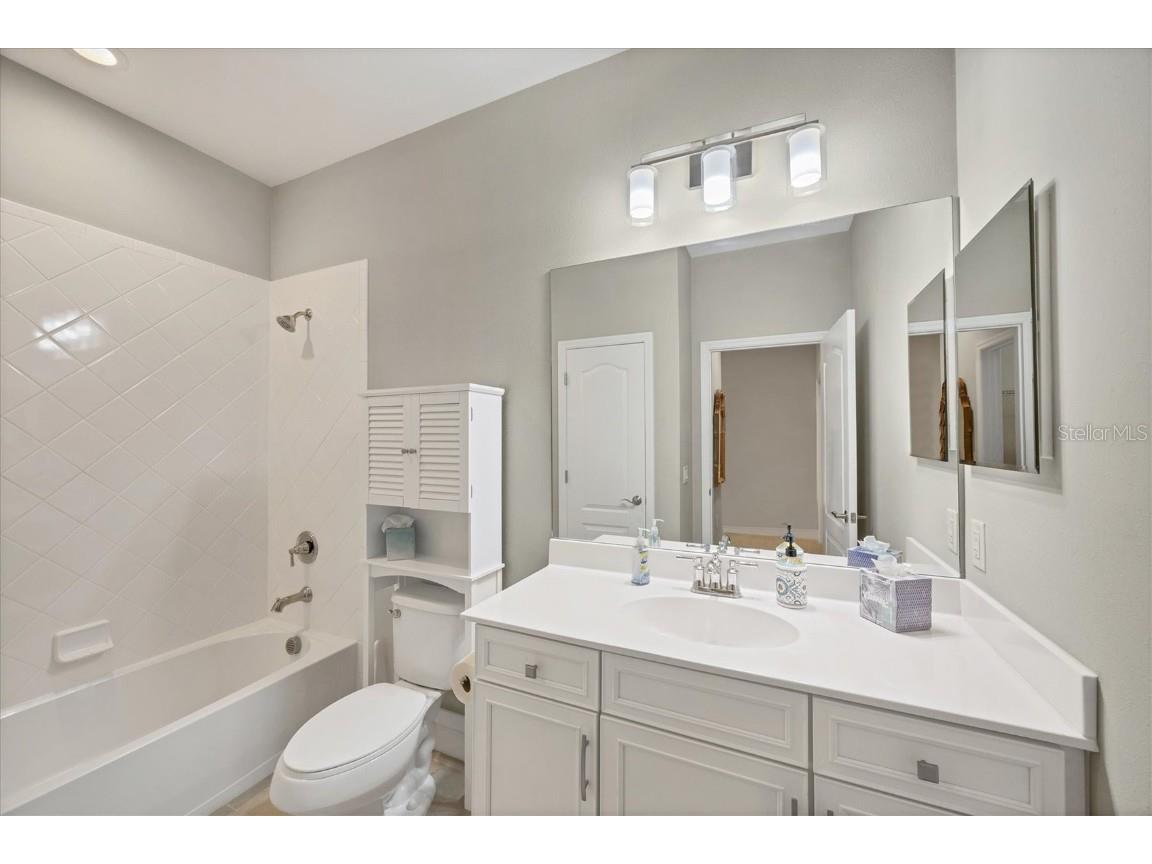 6964 White Willow Court Sarasota FL 34243 A4660920 image12