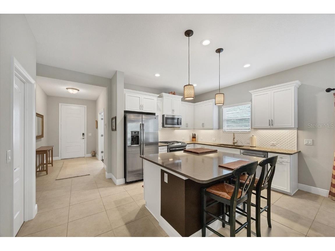 6964 White Willow Court Sarasota FL 34243 A4660920 image2