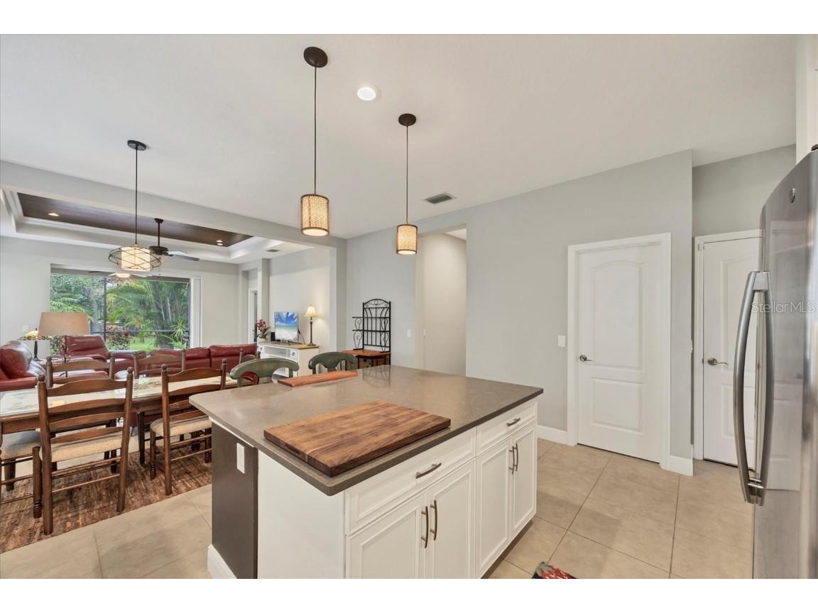 6964 White Willow Court Sarasota FL 34243 A4660920 image7