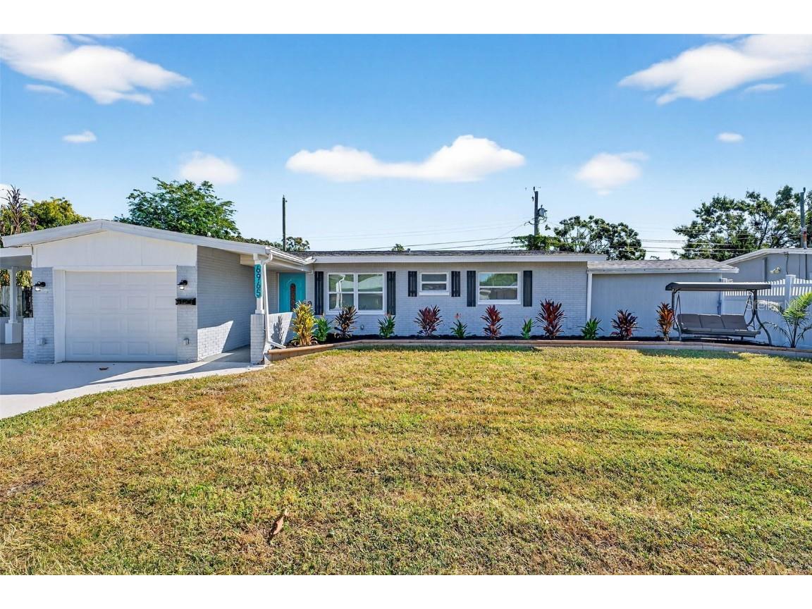 6965 21st Street N Saint Petersburg FL 33702 W7880526 image1