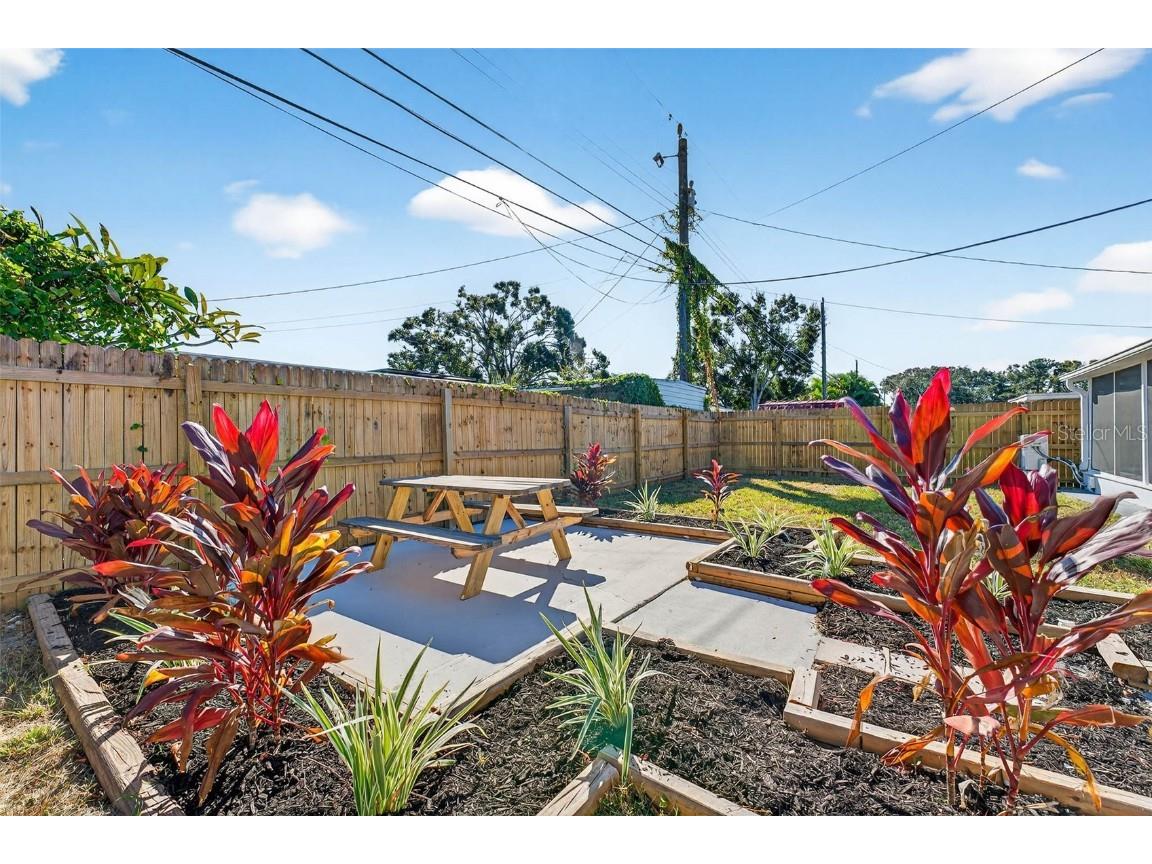 6965 21st Street N Saint Petersburg FL 33702 W7880526 image14