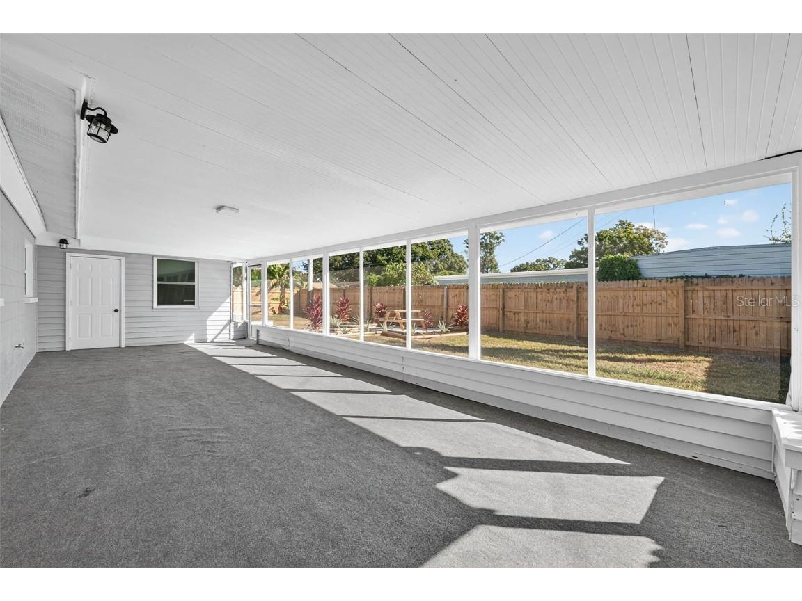 6965 21st Street N Saint Petersburg FL 33702 W7880526 image17