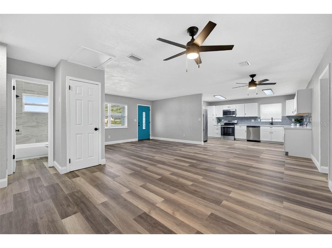 6965 21st Street N Saint Petersburg FL 33702 W7880526 image4