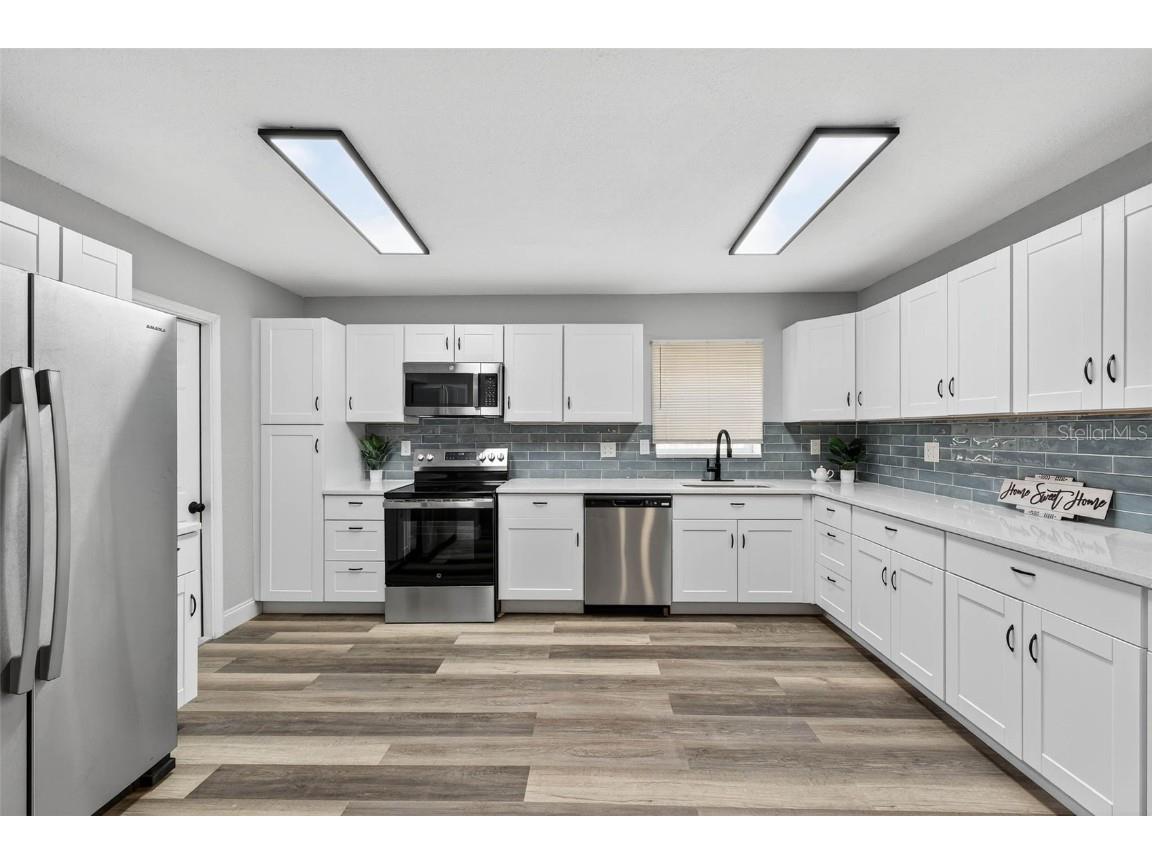 6965 21st Street N Saint Petersburg FL 33702 W7880526 image5