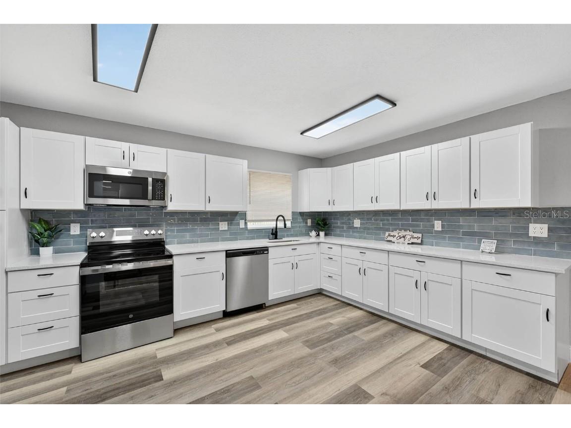 6965 21st Street N Saint Petersburg FL 33702 W7880526 image6