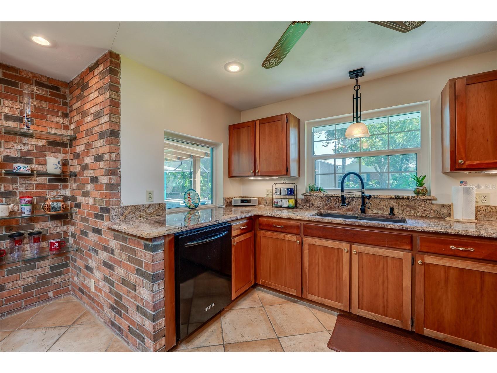 697 John Anderson Drive Ormond Beach FL 32176 V4949912 image11