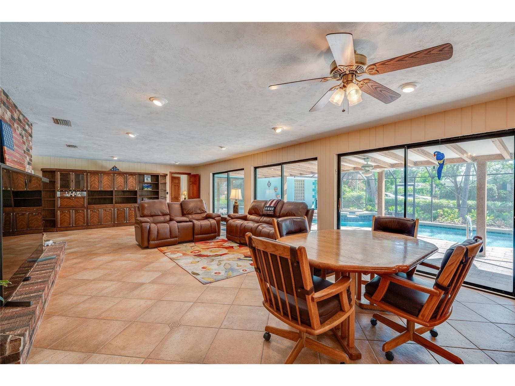 697 John Anderson Drive Ormond Beach FL 32176 V4949912 image16