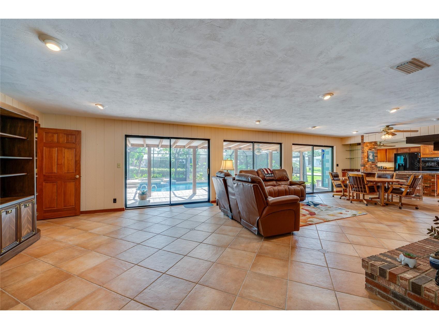 697 John Anderson Drive Ormond Beach FL 32176 V4949912 image20