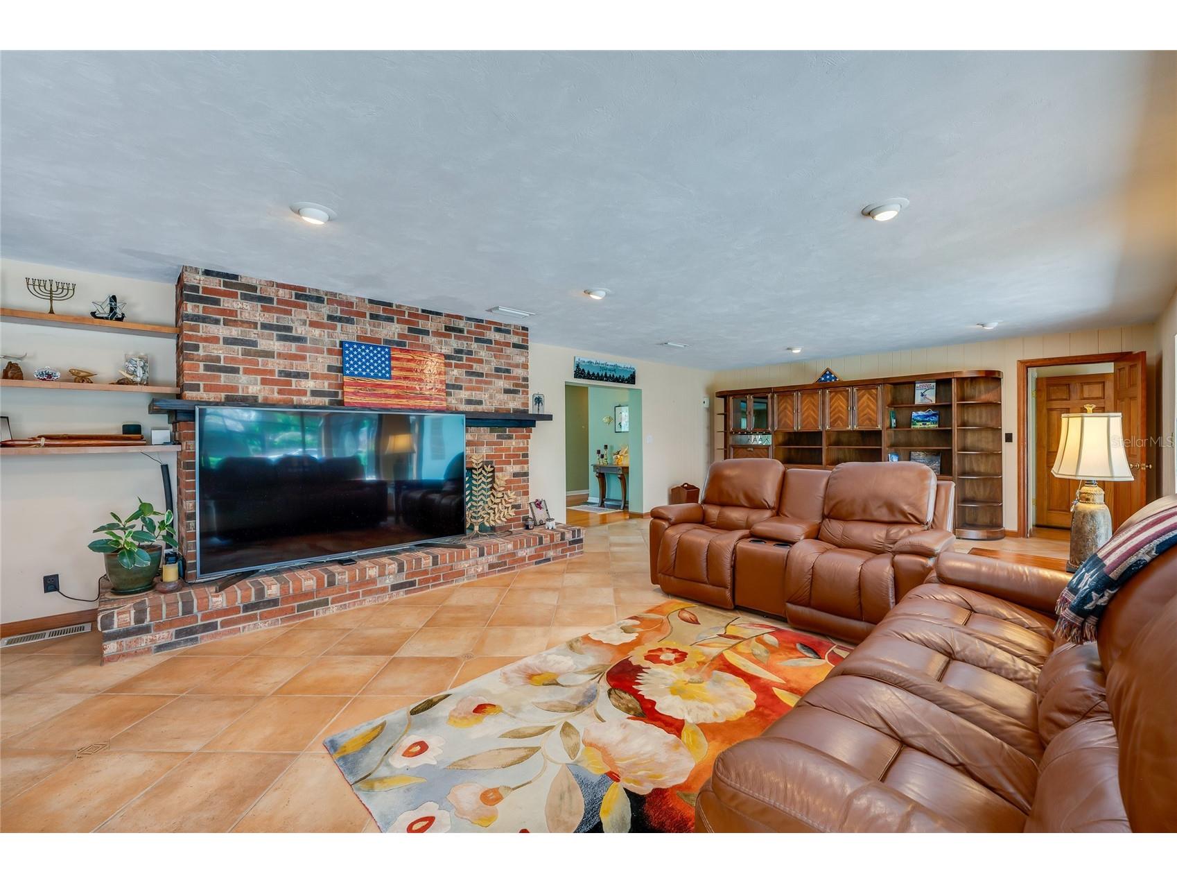 697 John Anderson Drive Ormond Beach FL 32176 V4949912 image21