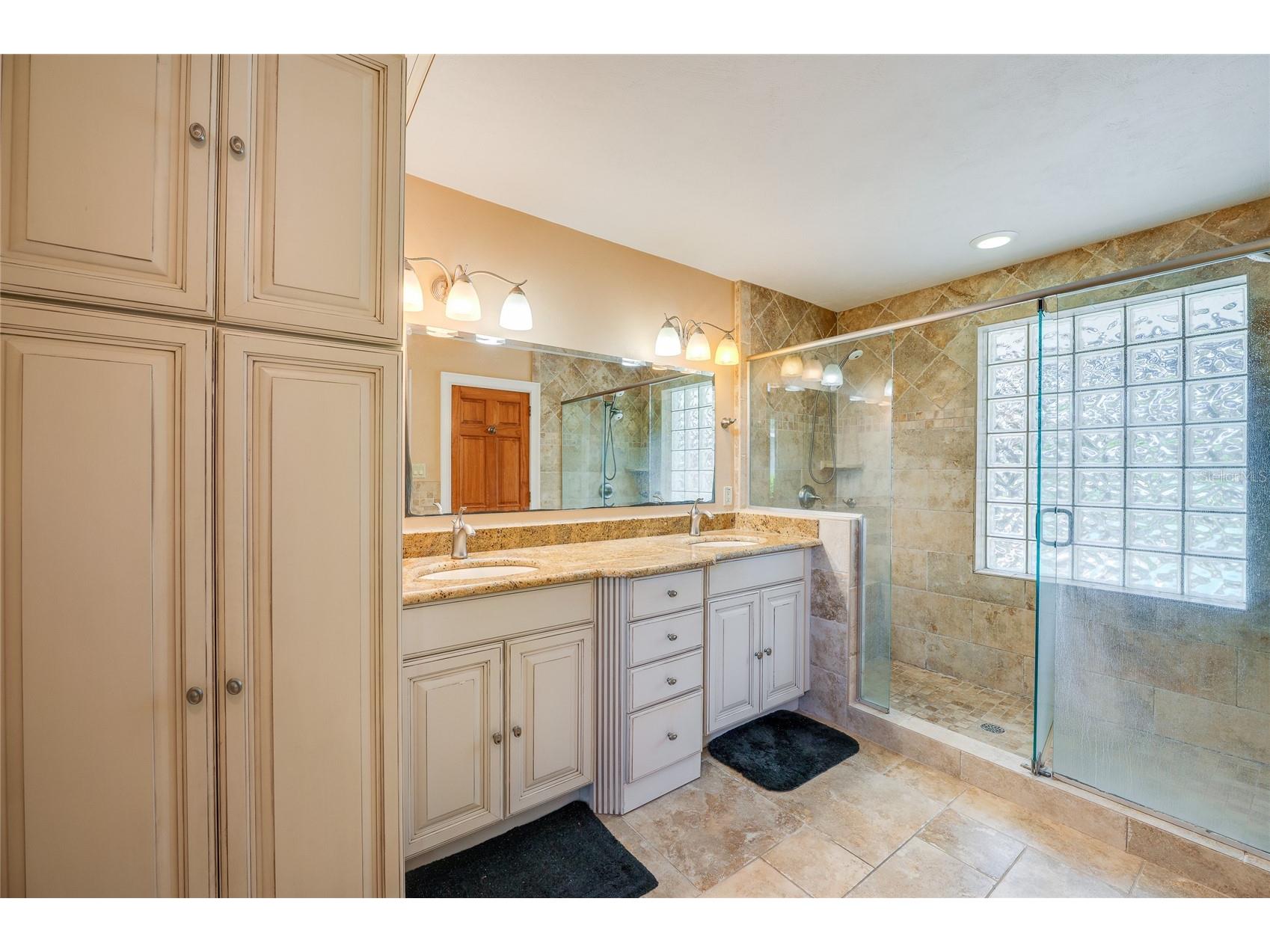 697 John Anderson Drive Ormond Beach FL 32176 V4949912 image30