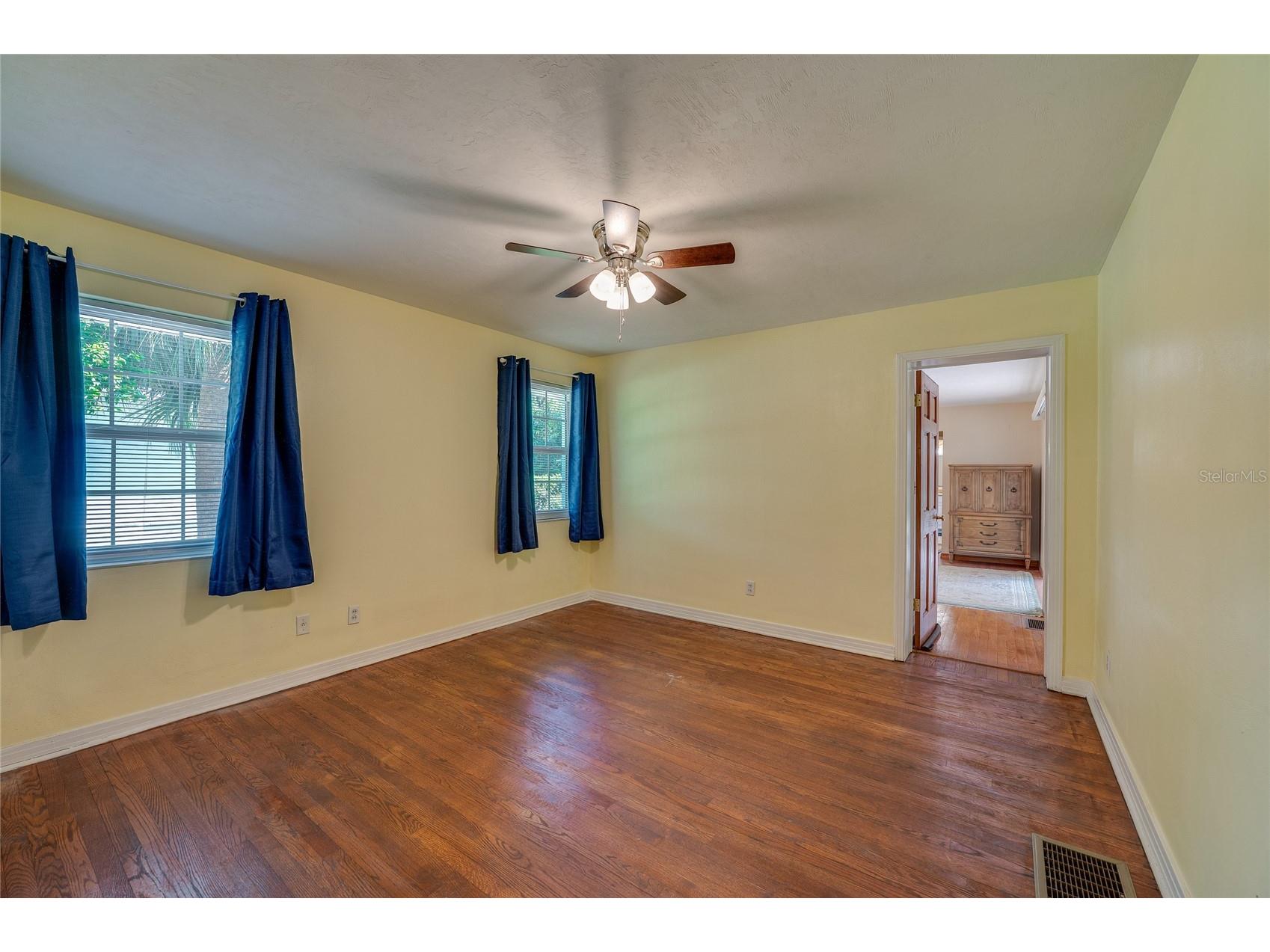 697 John Anderson Drive Ormond Beach FL 32176 V4949912 image37