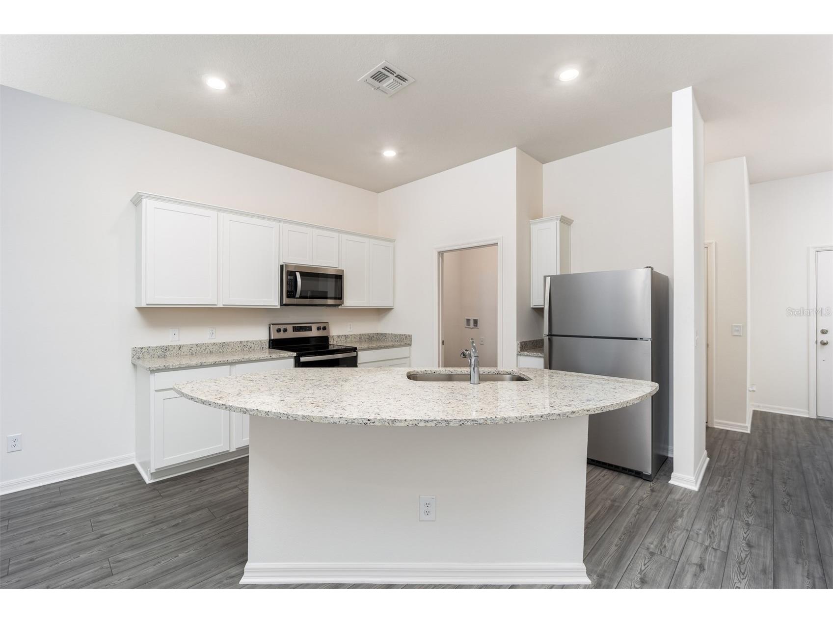697 Poppy Lane Dundee FL 33838 TB8476351 image4