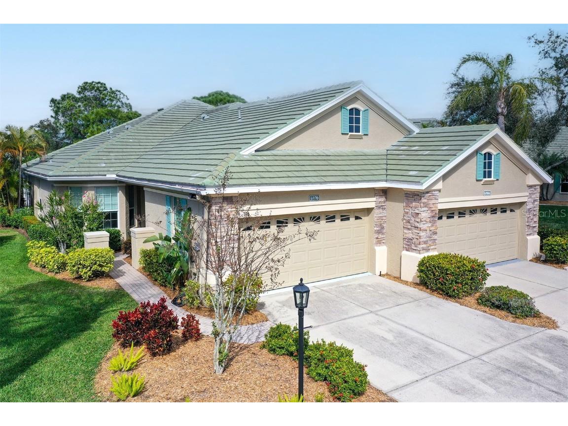 6970 Mystic Lane Sarasota FL 34243 - No name A4598384 image1