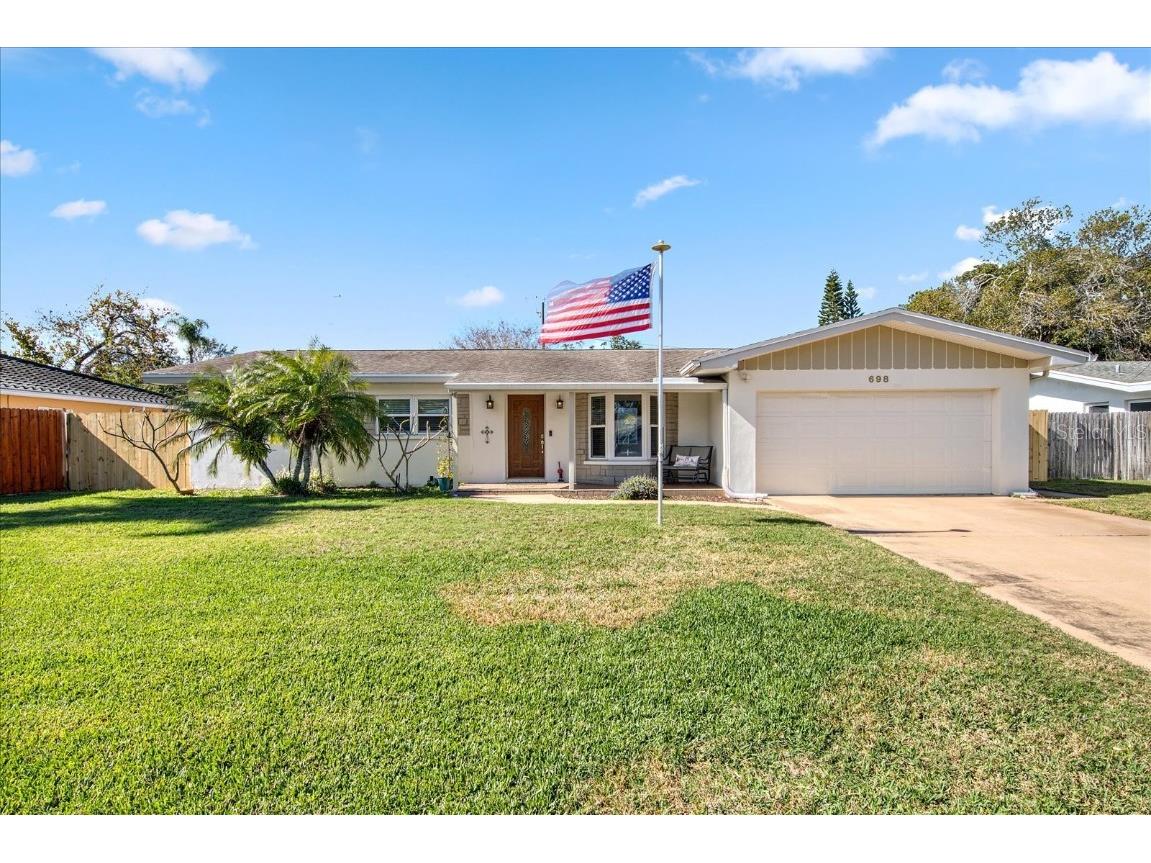 698 Pinecrest Drive Largo FL 33770 U8228007 image1