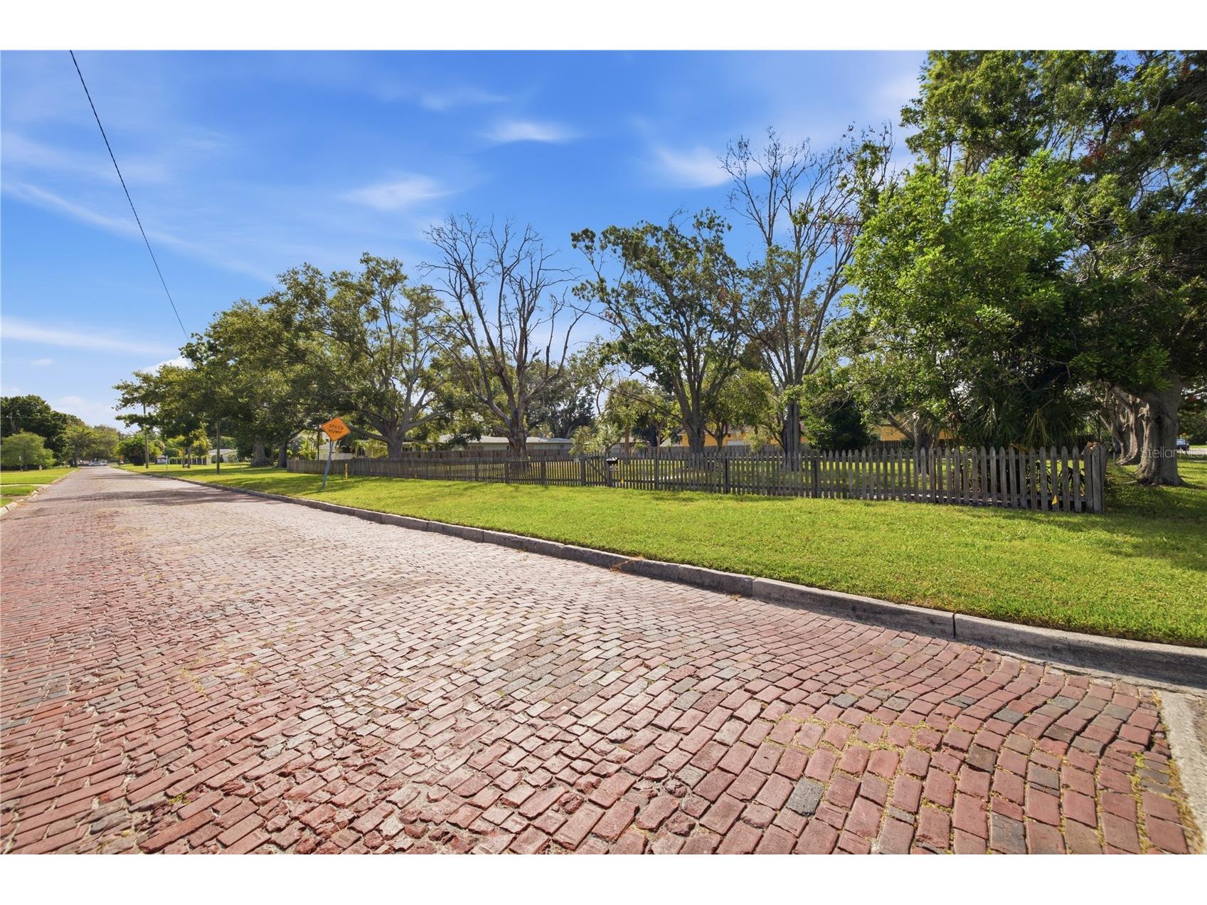 698 Villagrande Avenue S Saint Petersburg FL 33707 TB8519746 image14