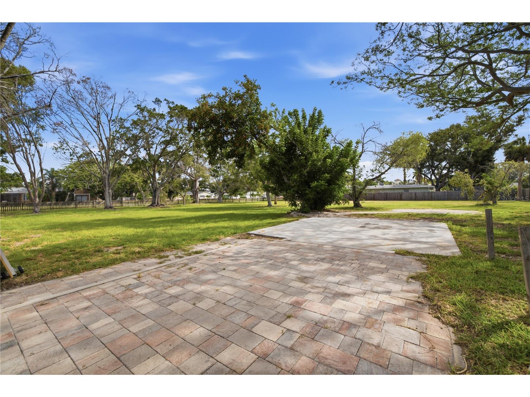 698 Villagrande Avenue S Saint Petersburg FL 33707 TB8519746 image15