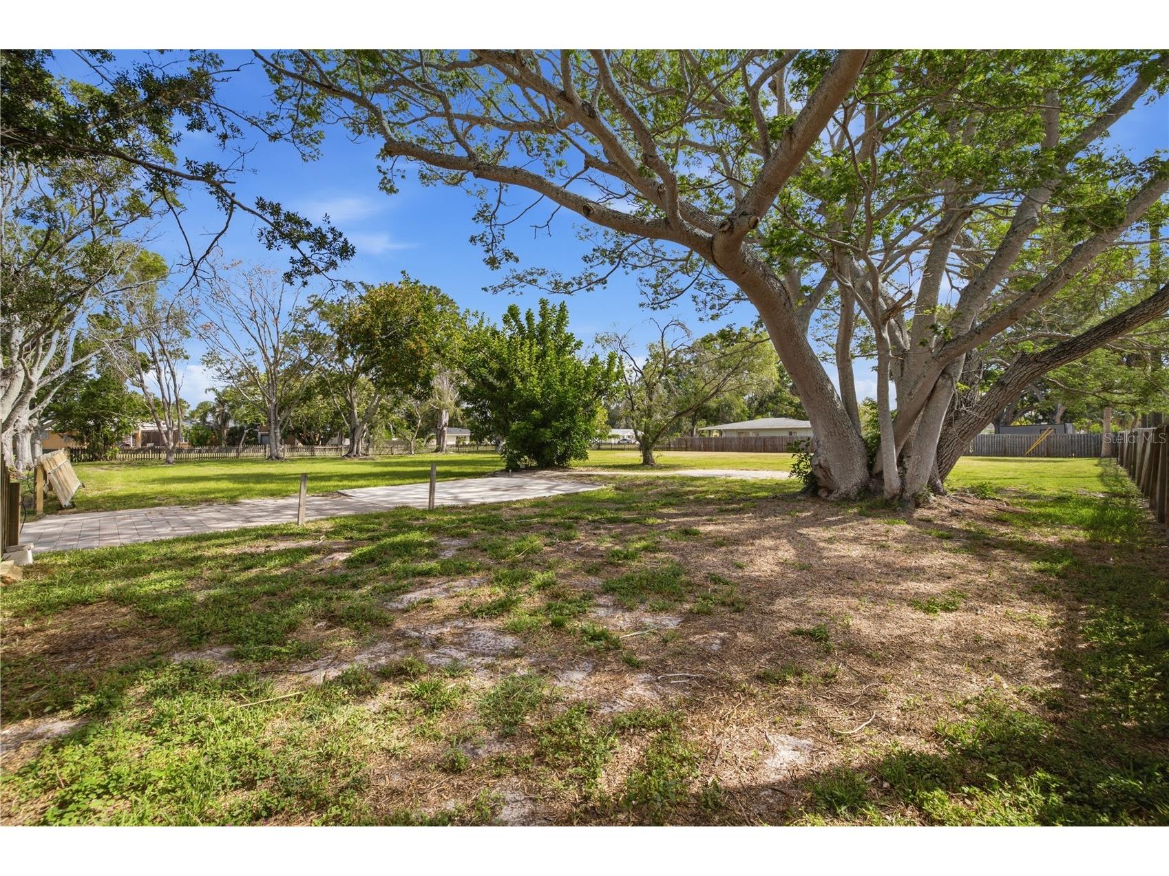 698 Villagrande Avenue S Saint Petersburg FL 33707 TB8519746 image18