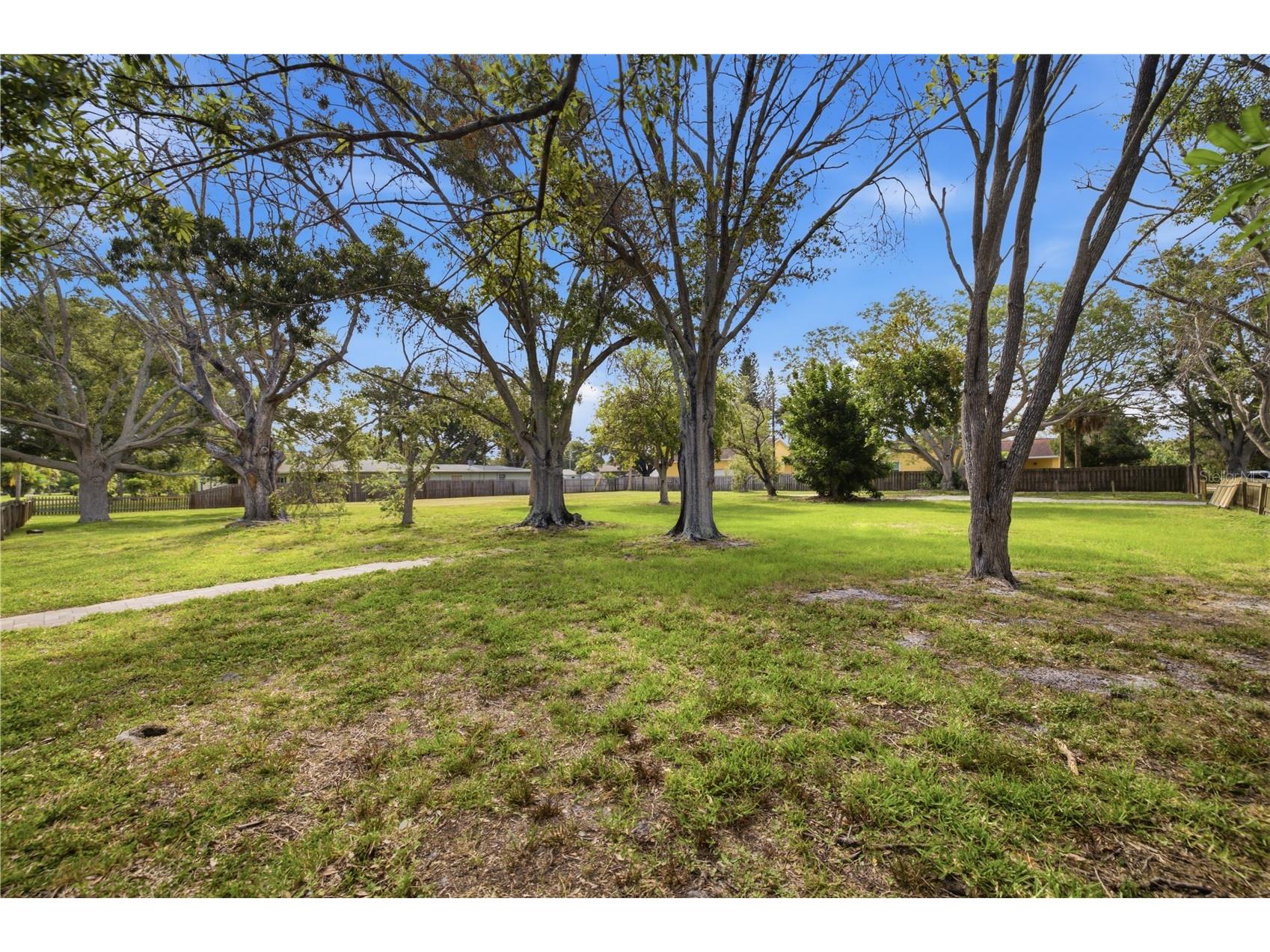 698 Villagrande Avenue S Saint Petersburg FL 33707 TB8519746 image21