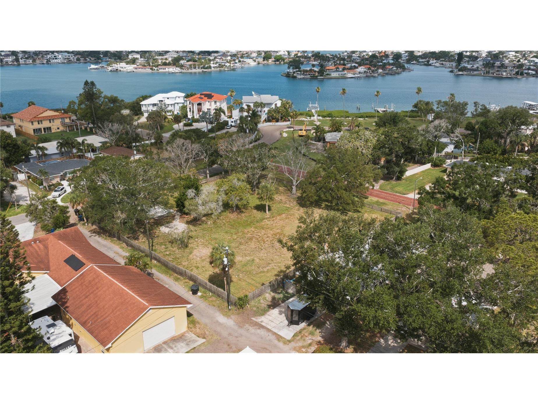 698 Villagrande Avenue S Saint Petersburg FL 33707 TB8519746 image31